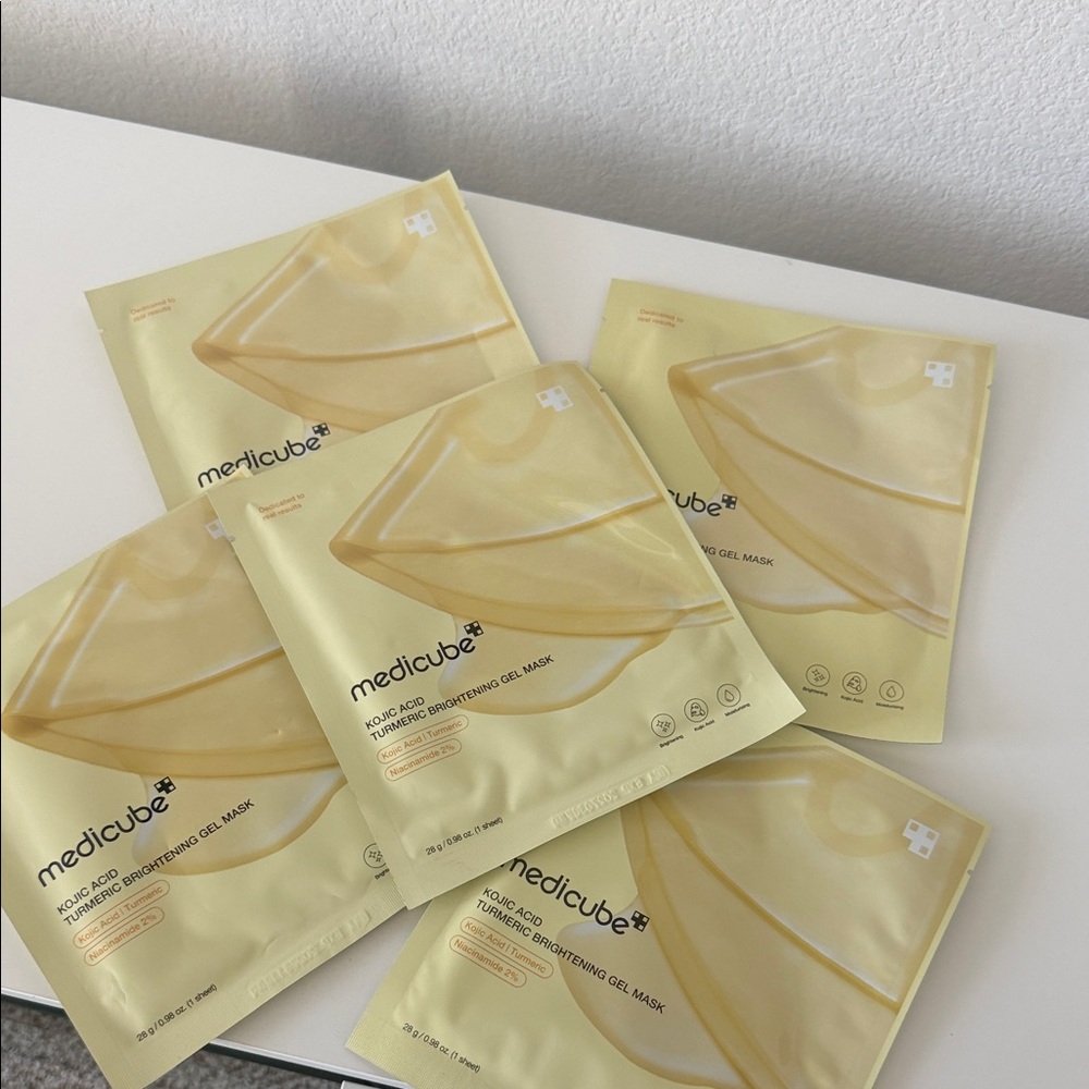 Medicube 5 sheets Yellow Nourishing Gel Mask